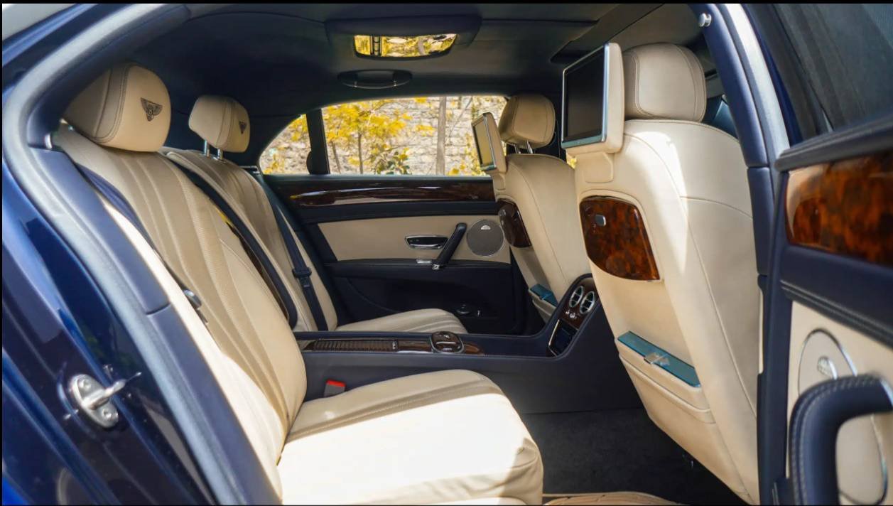 Bentley Continental Flying Spur V8 - Image 2