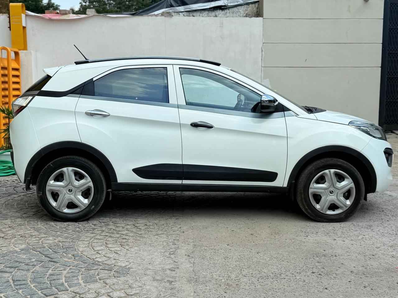 Tata Nexon XM Diesel Manual - Image 2