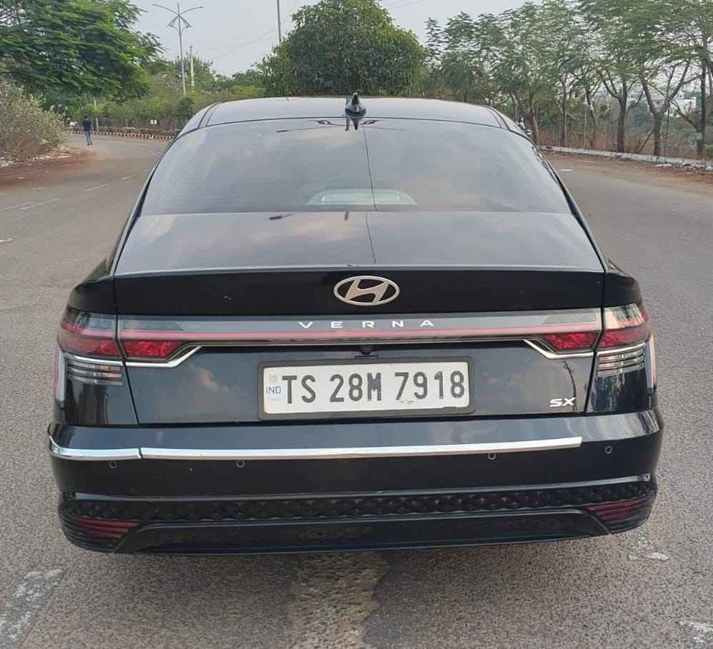 Hyundai Verna SX(O) Petrol Automatic - Image 2