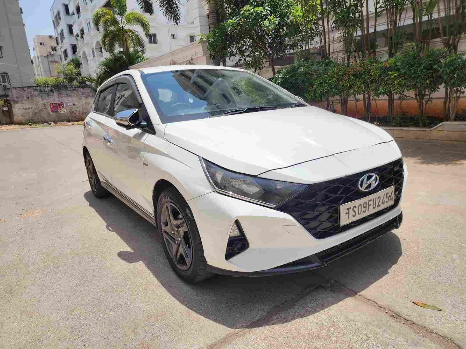 Hyundai i20 Sportz Petrol Automatic - Image 4