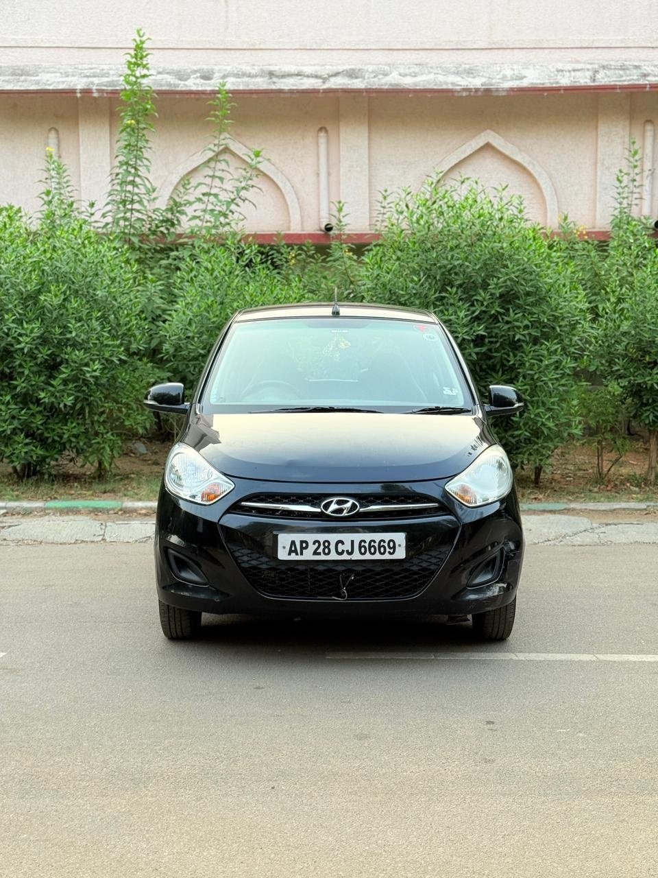 Hyundai i10 Sportz Petrol AMT - Image 5