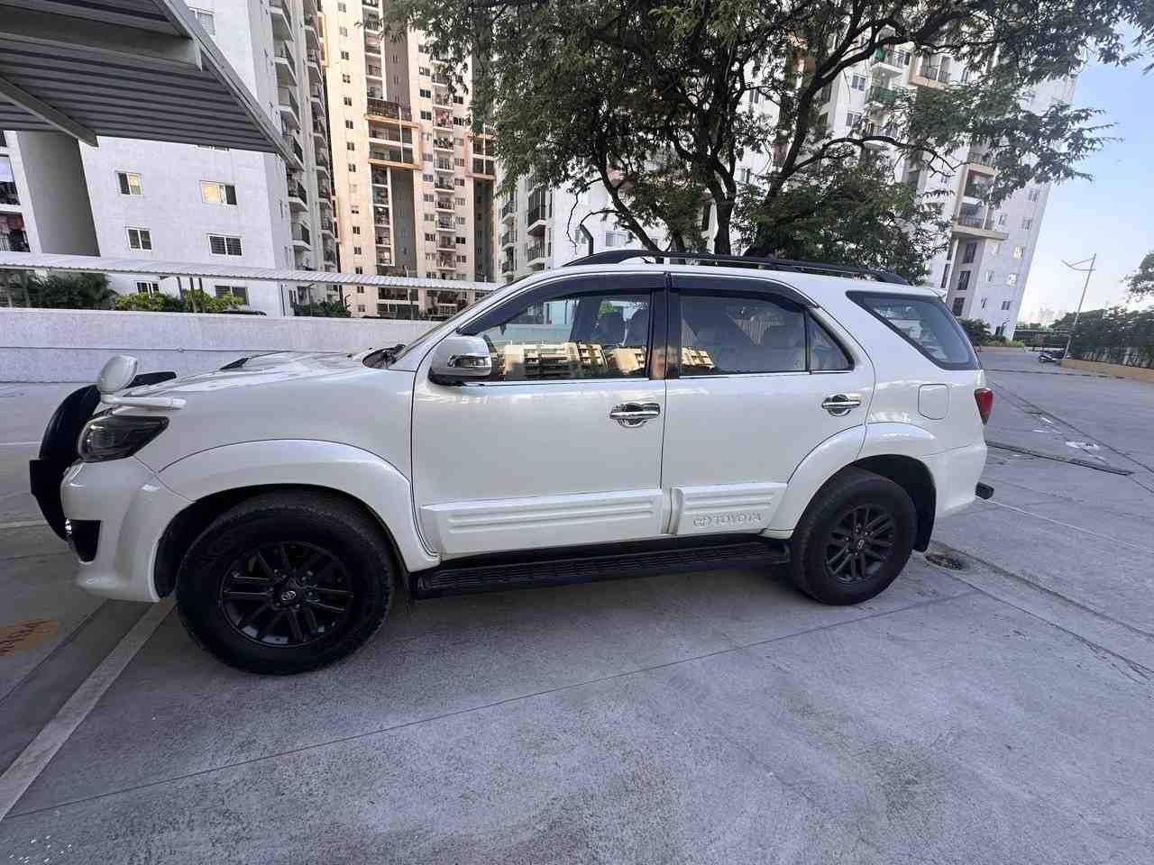 Toyota Fortuner Diesel Automatic - Image 3