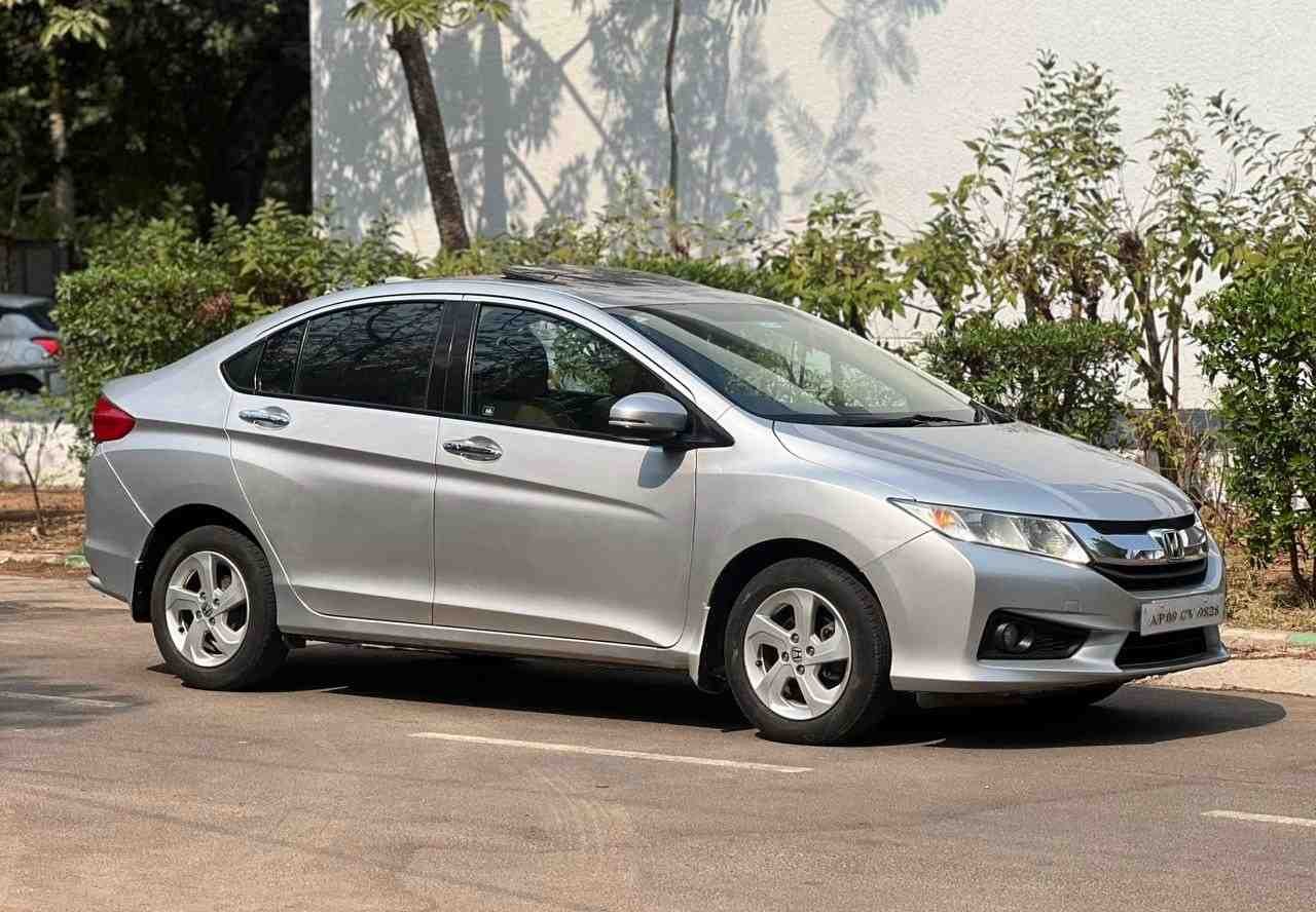 Honda City VX Petrol Manual - Image 2