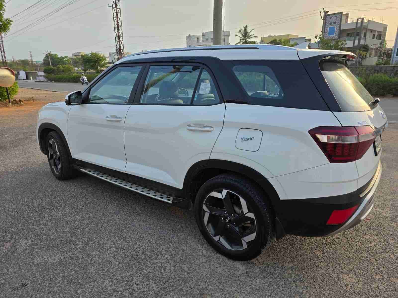 Hyundai Alcazar Diesel Automatic 2023 - Image 8
