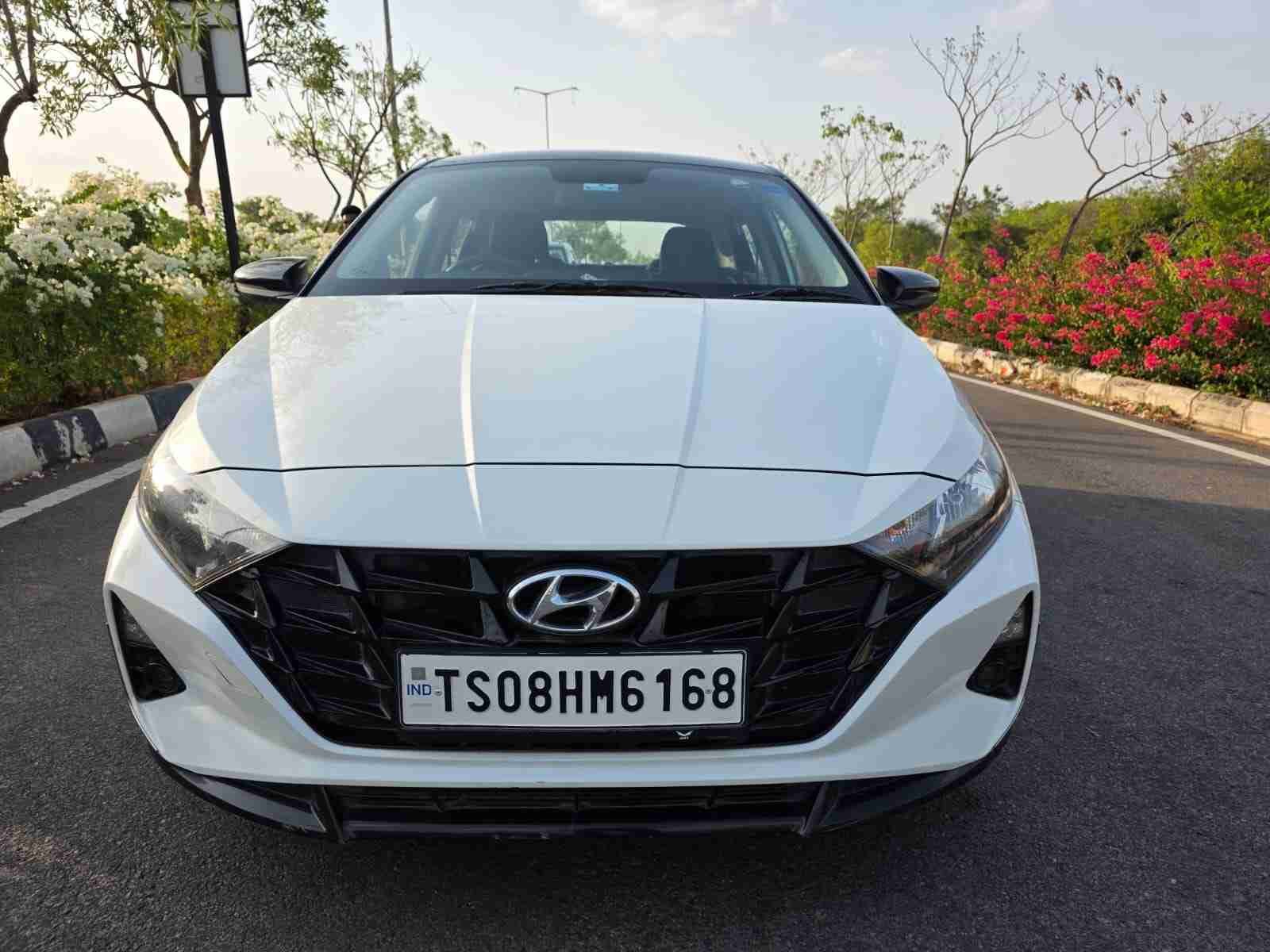 i20 Sportz Petrol Automatic - Image 7